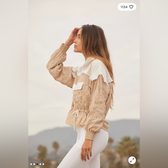 FREE PEOPLE Movement Lets Go Out Pullover Sz Small - Picture 1 of 13